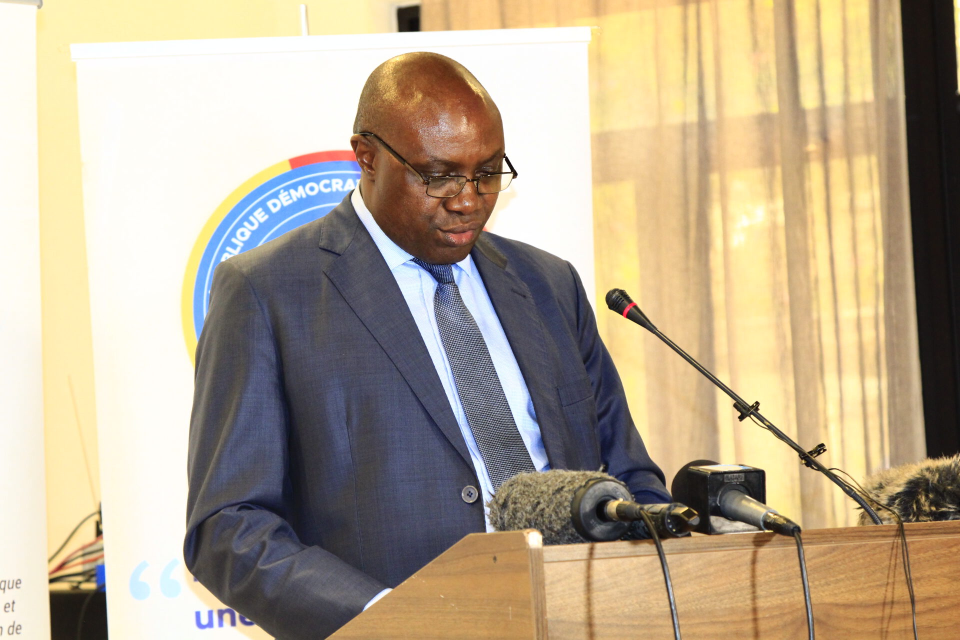 Me. NGWASI AKILIMALI Dieudonné, Consultant Coordonnateur de la CONAREF